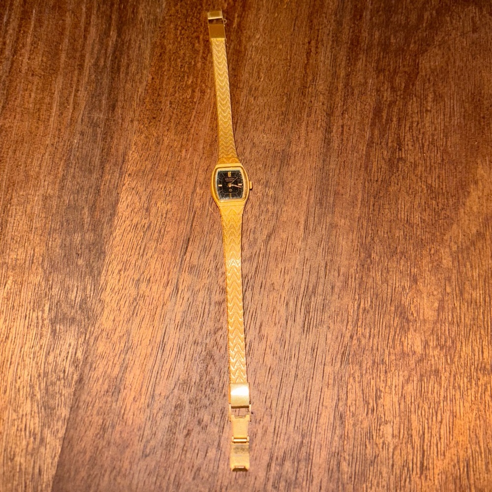✨Vintage 1980s Orient Quartz Watch - Made in Japan 🇯🇵 - Gold-Tone✨
